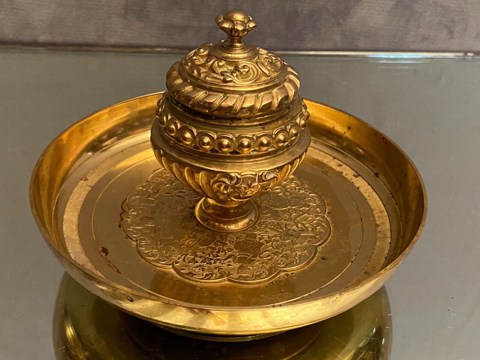 Inkwell nineteenth in gilded bronze Louis XIII style