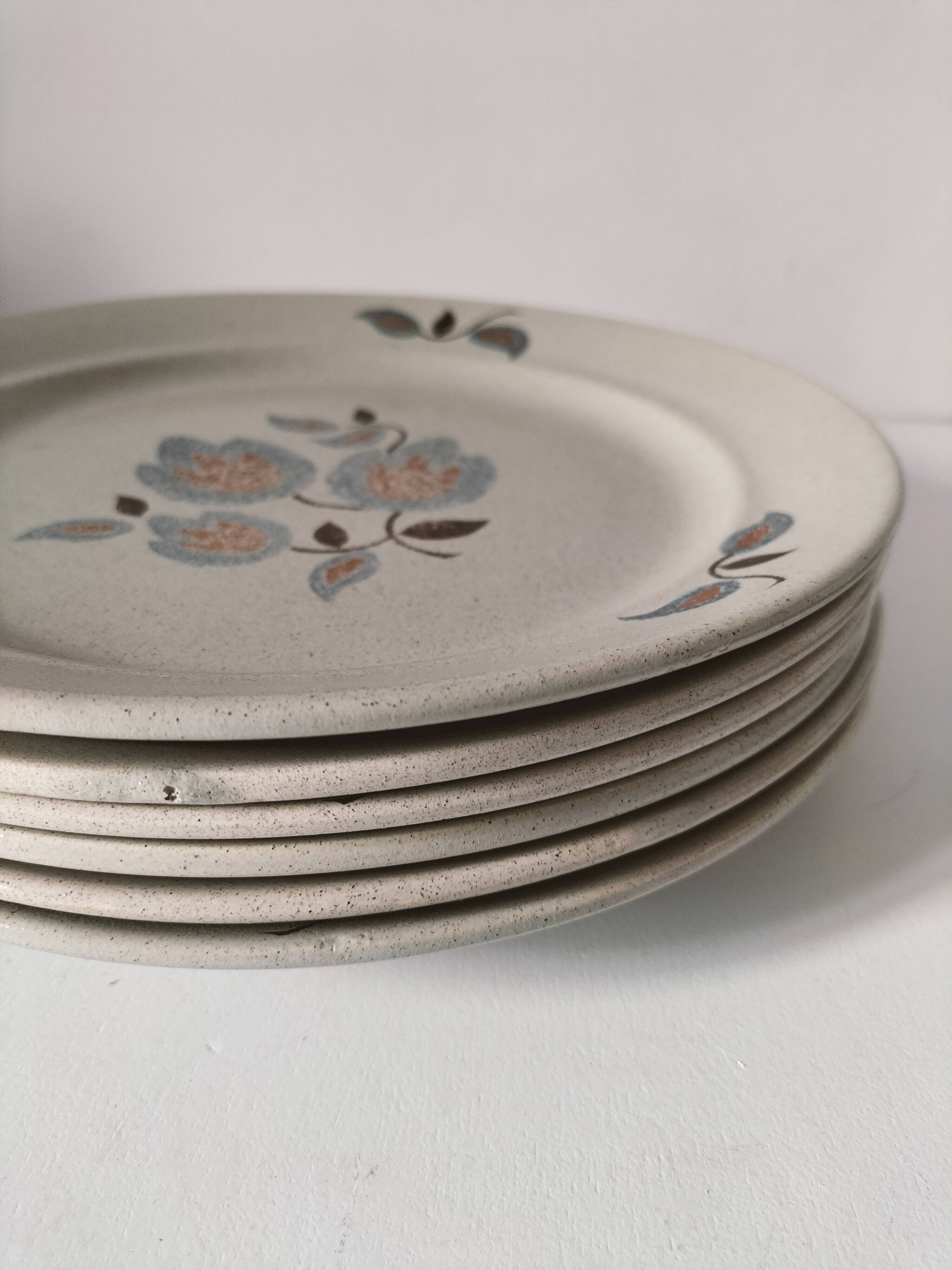 6 Saint-Amand stoneware dinner plates, Sologne pattern
