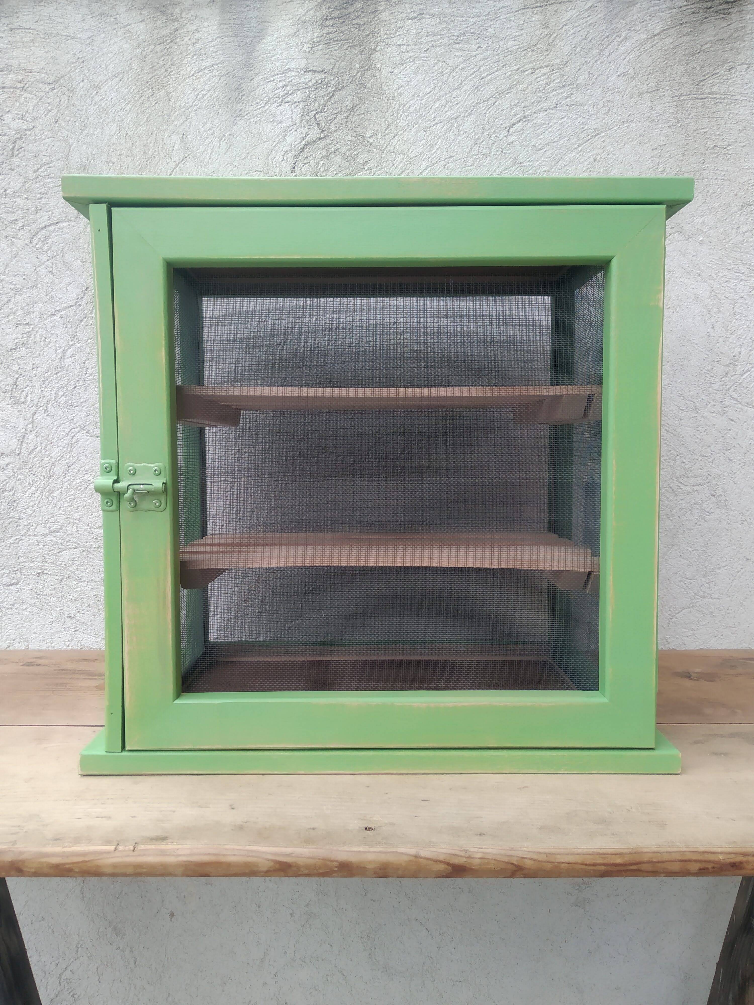 Garde manger en  bois