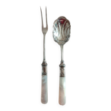 Serving cutlery