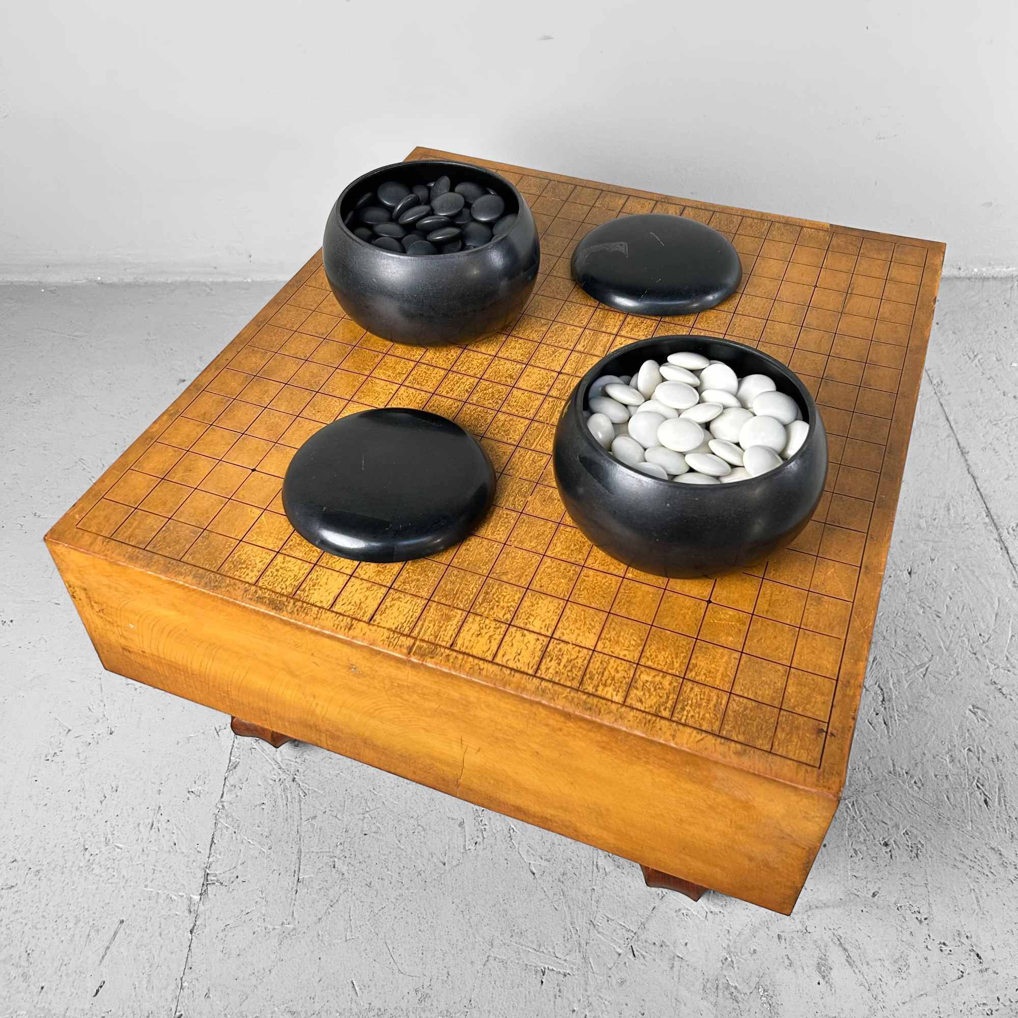 Complete Go Game Board Goban Kaya, 1930s, Japan