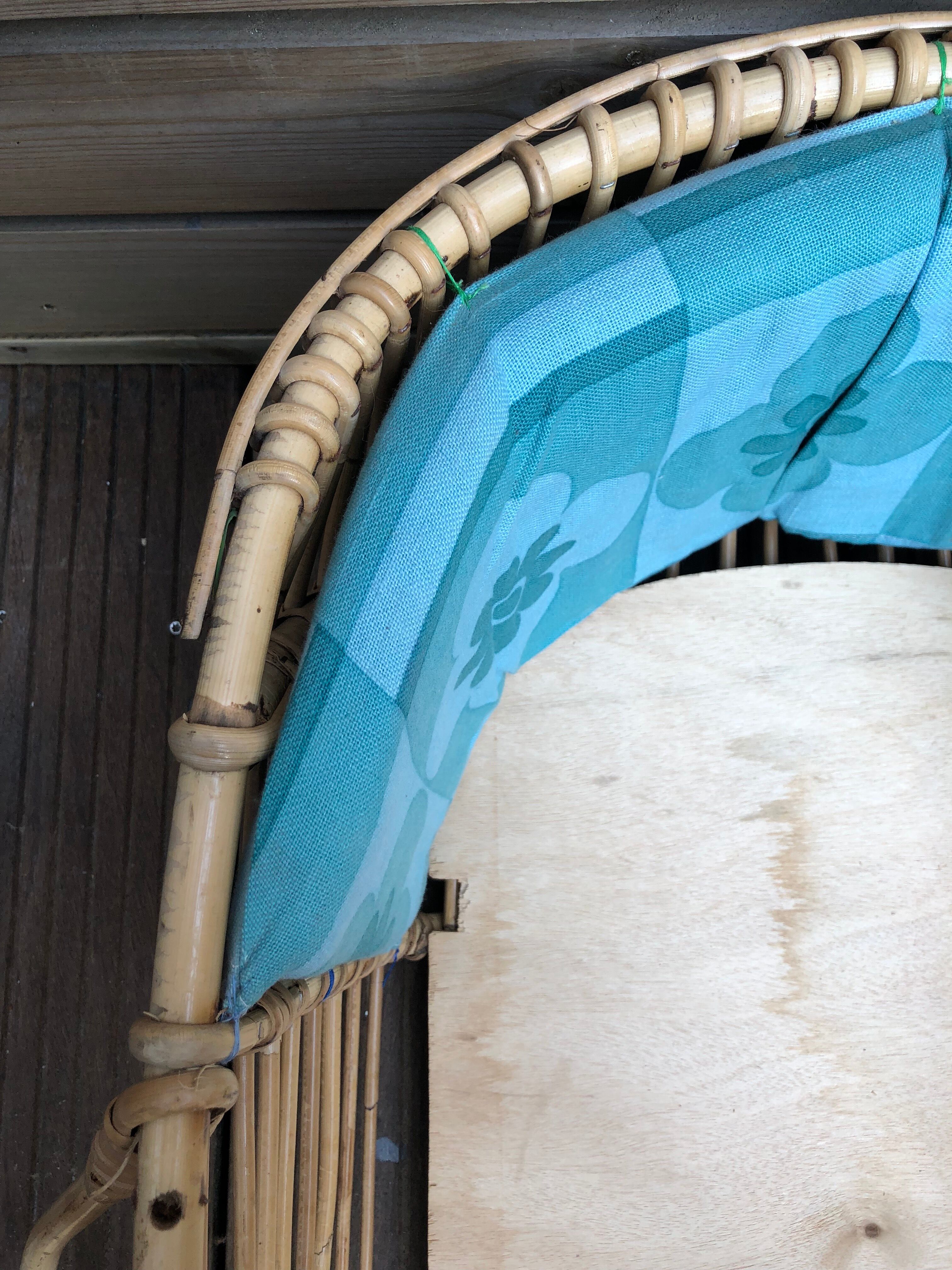 Wicker bassinet cradle