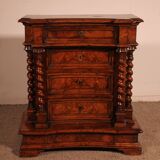 Italian Renaissance oratory in walnut and burl walnut - 17th century