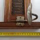 Portemanteau 1900 en métal et bois estampillé Innova, 3 patères
