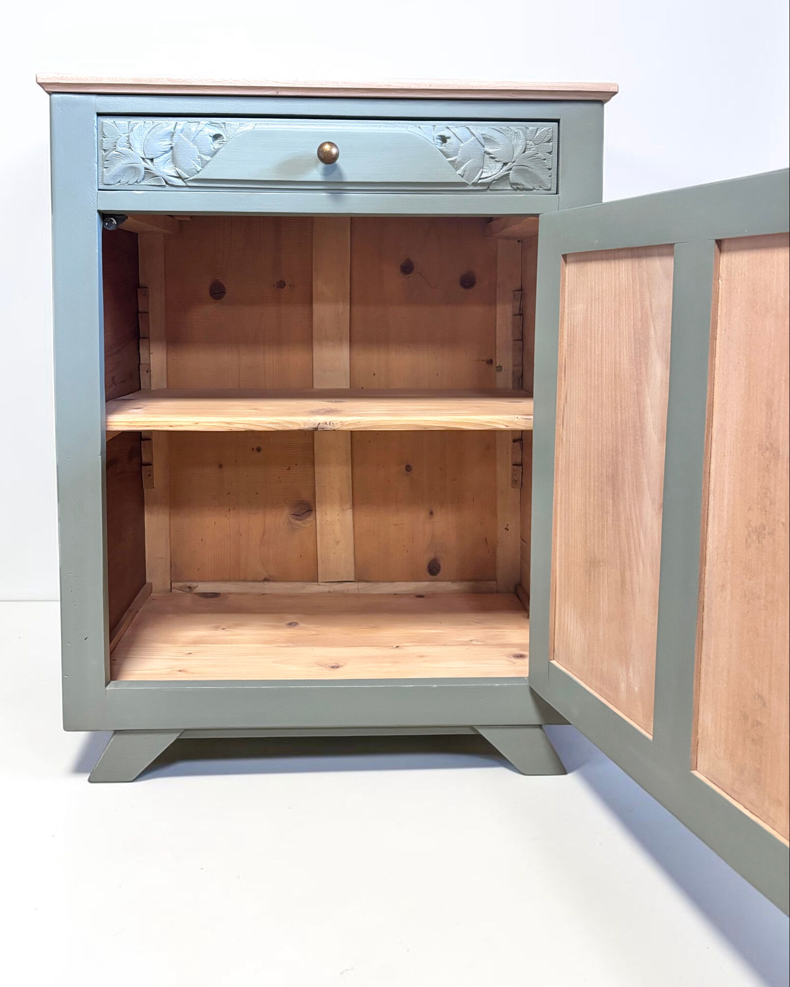 Confiturier Art déco rénové – vert sauge et bois