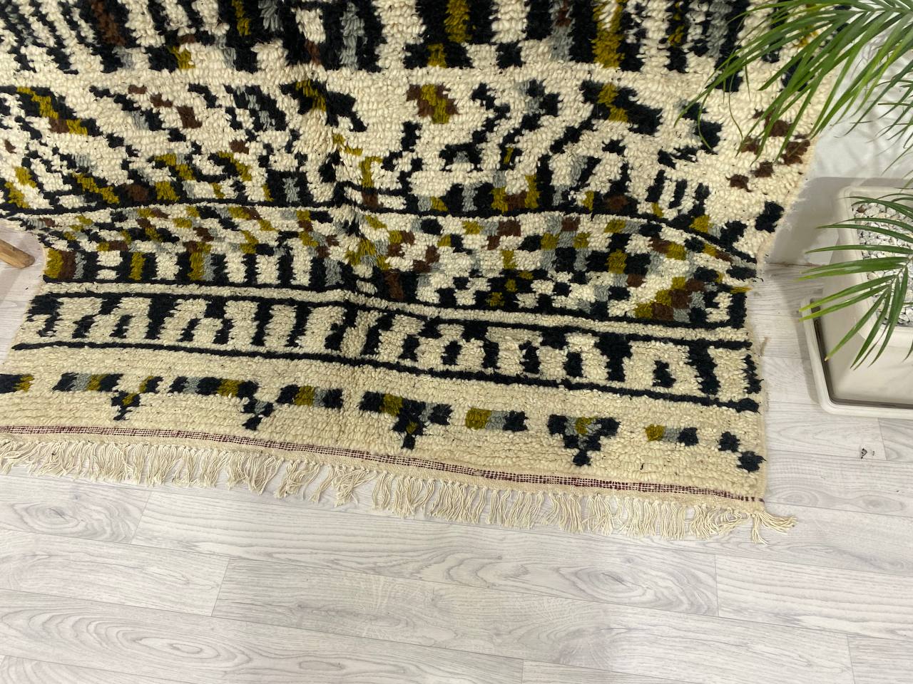 Berber carpet marocain handmade 218 X 154 CM
