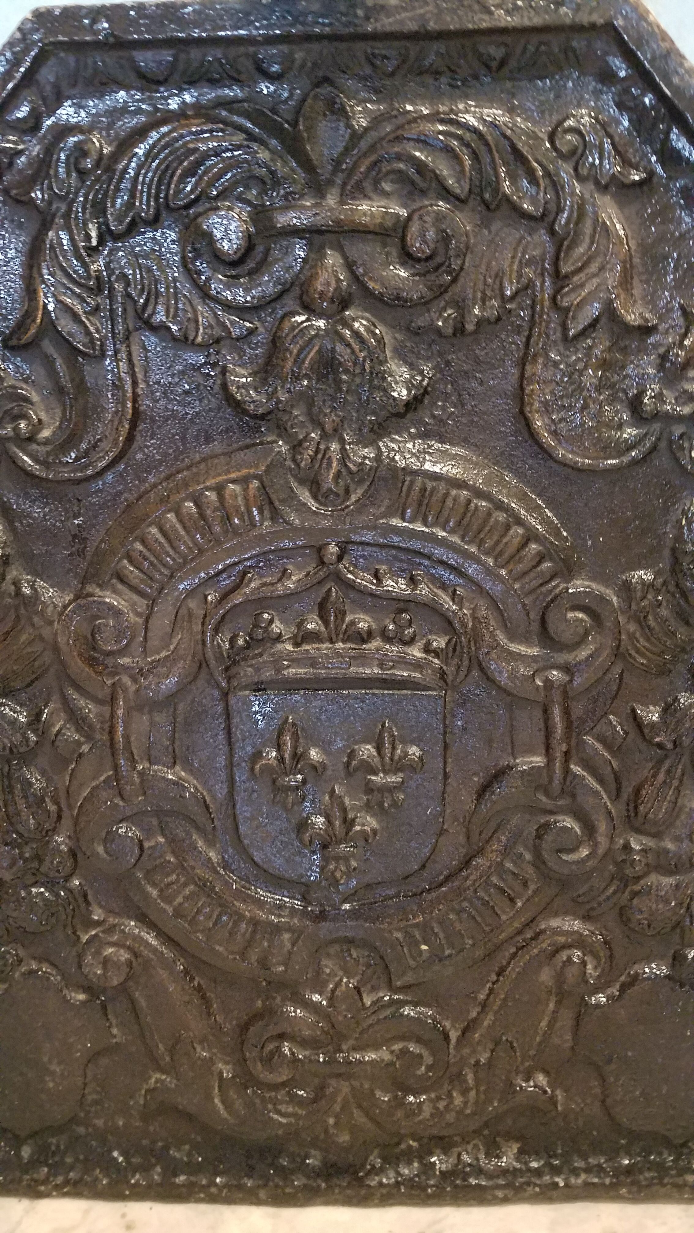 Plate and chenets of old chimney chenets