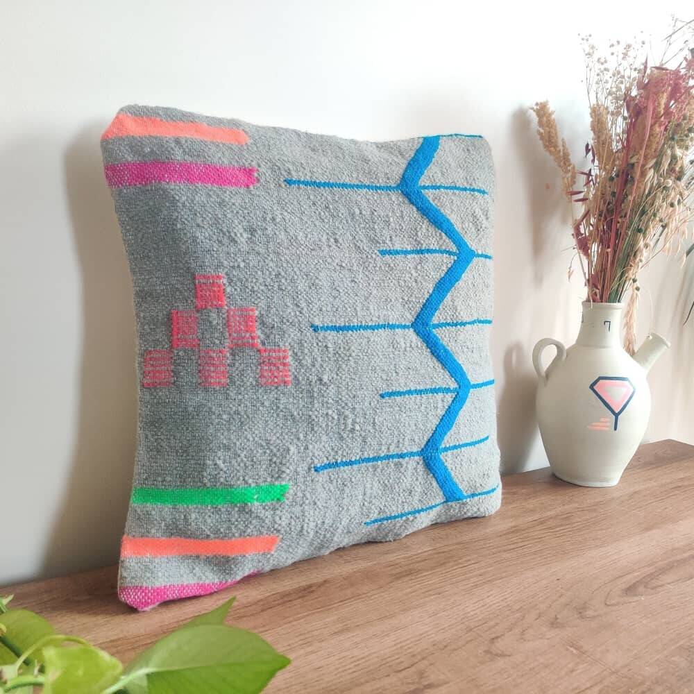 Coussin berbère tribal gris