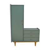 Asymmetrical cabinet