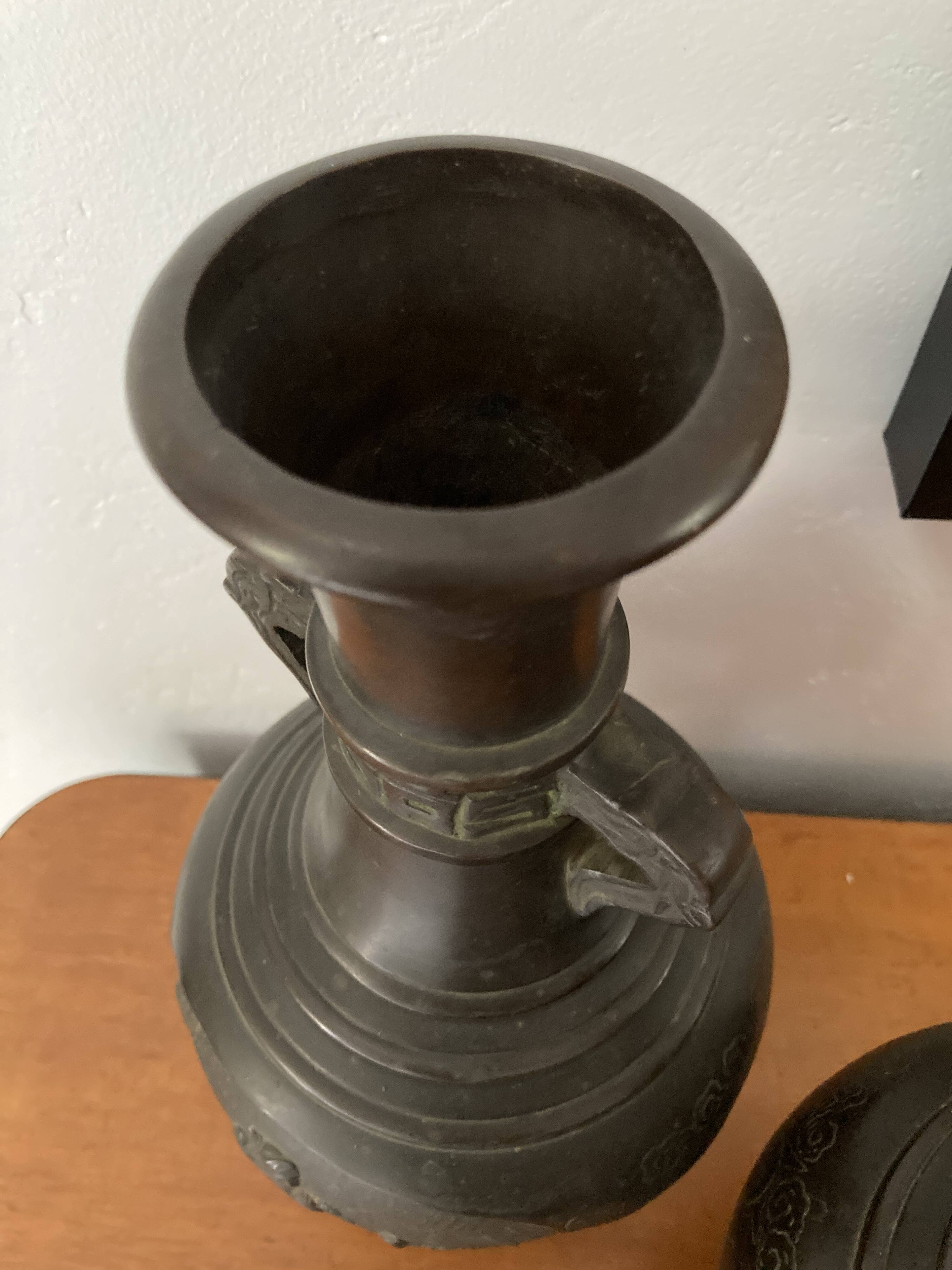 Pair of antique bronze vases - Asia -