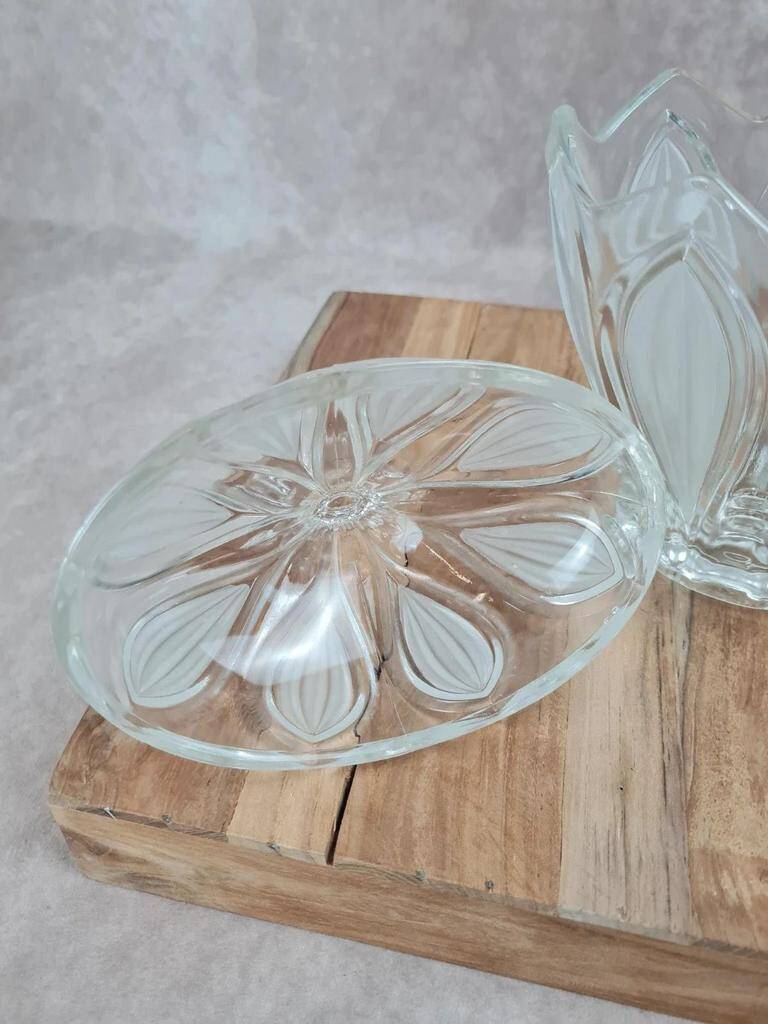 Vintage frosted glass bonbonnière – floral decoration
