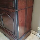Victorian chest of drawers with white marble top