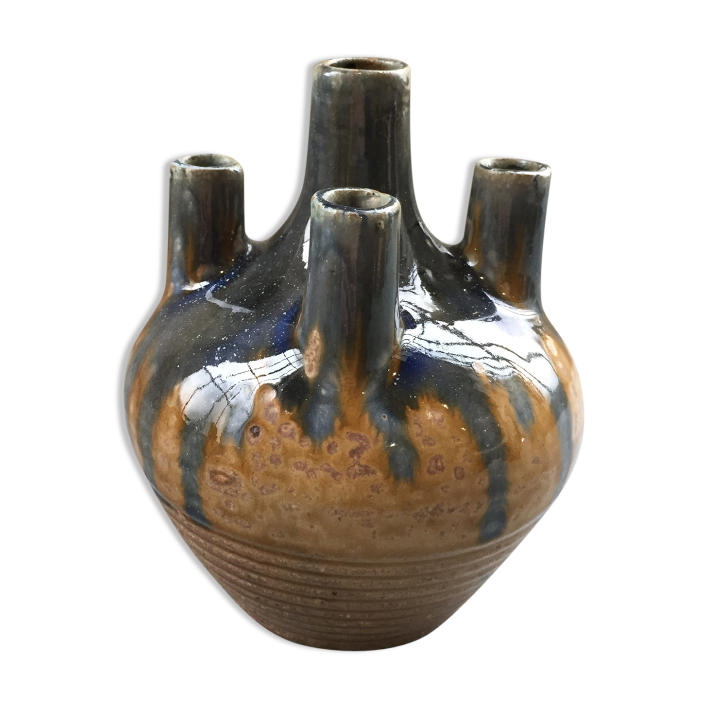 Praticality terracotta vase