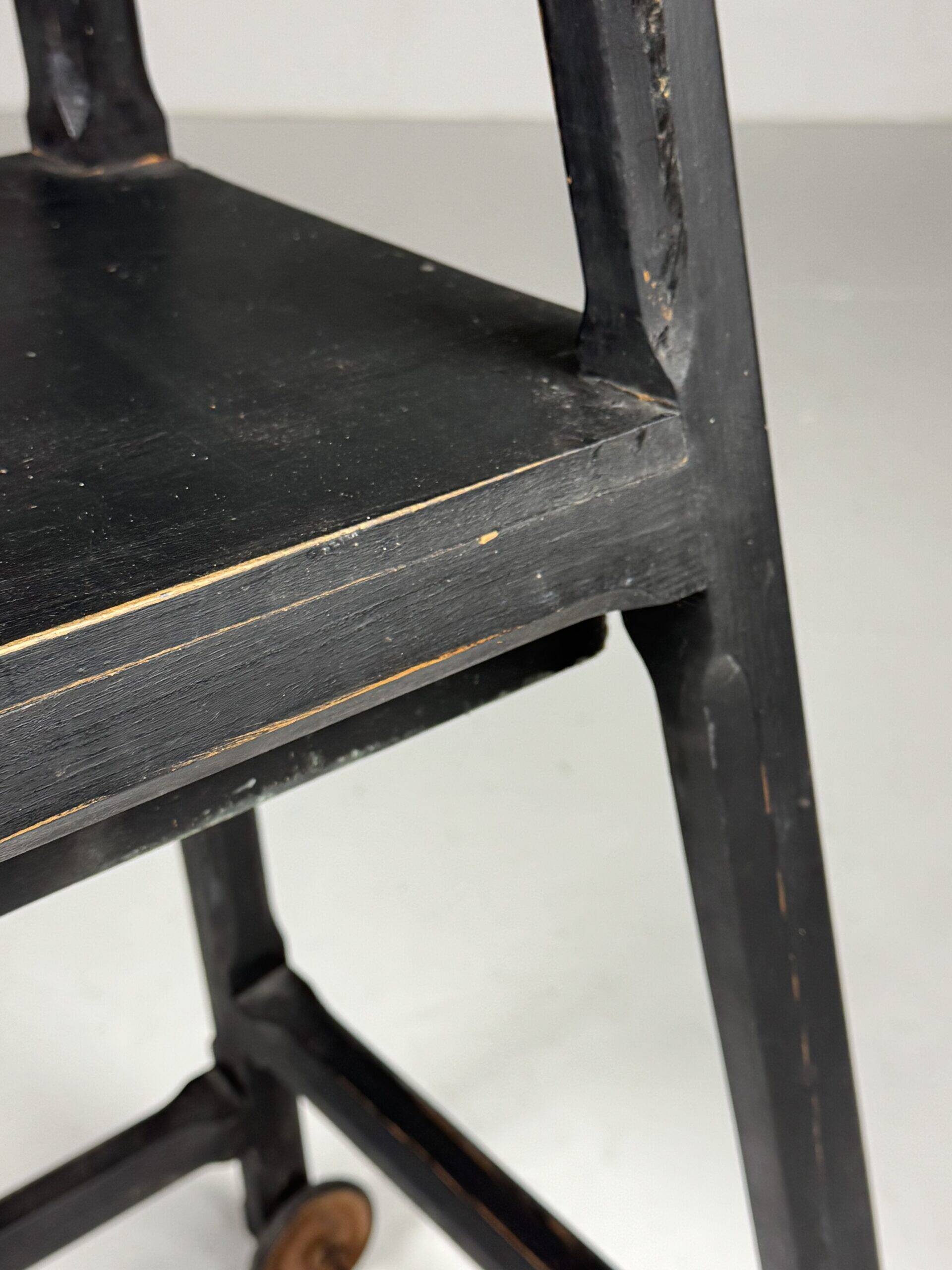 Sculpture pedestal column black