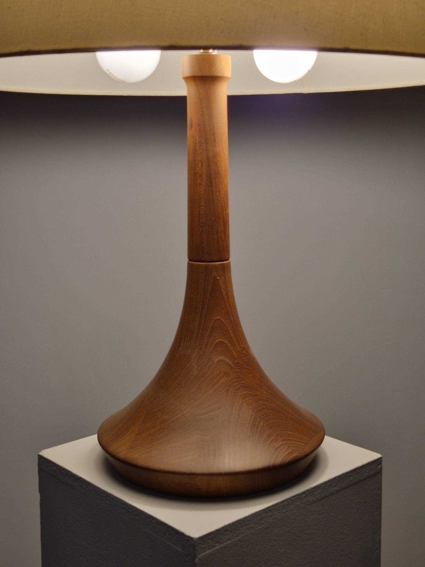 Lampe de table vintage danoise des années 50 scandinave