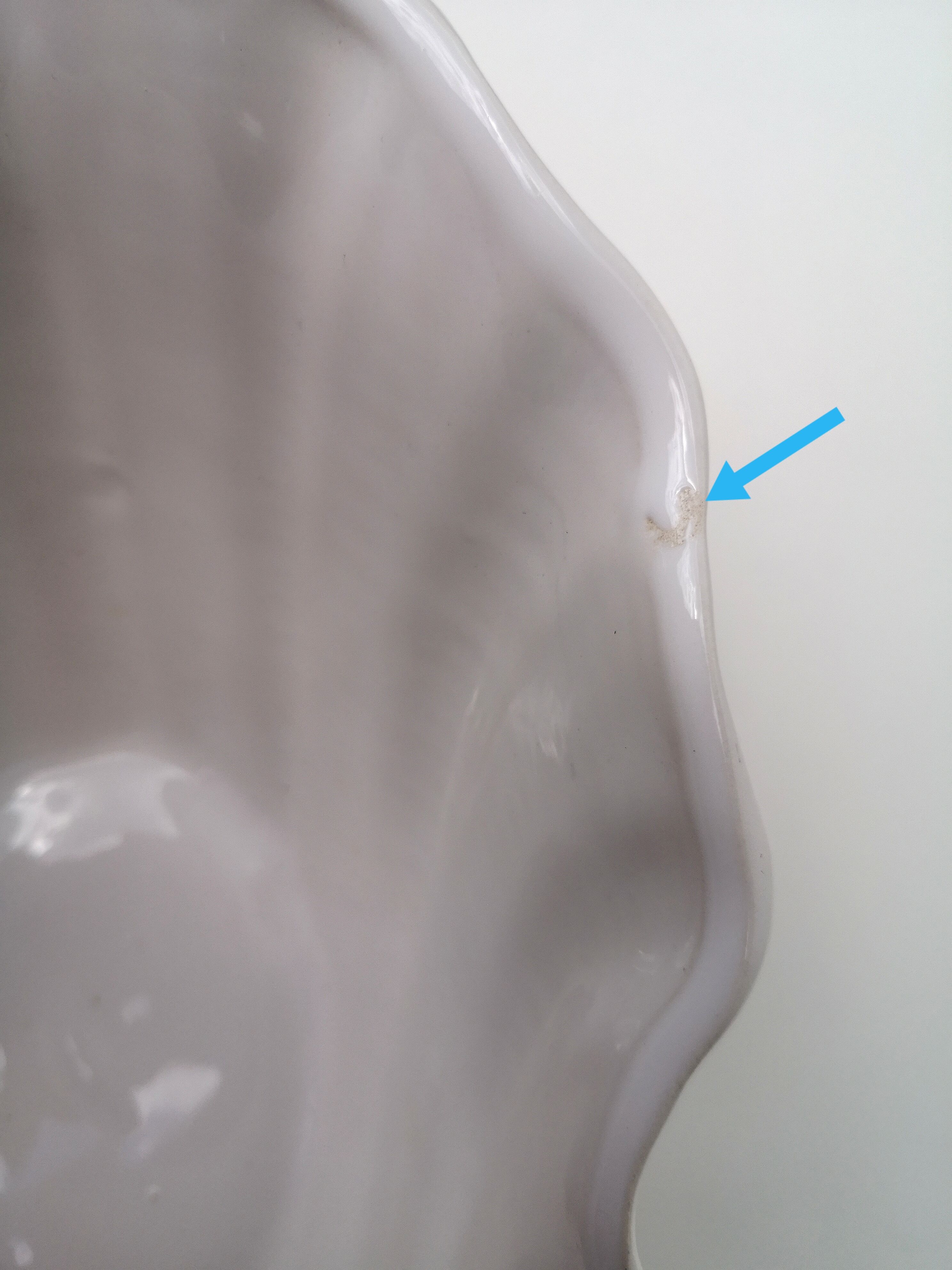 Salad bowl / cache vintage shell pot in earthenware