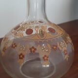 Carafe ancienne en verre émaillé