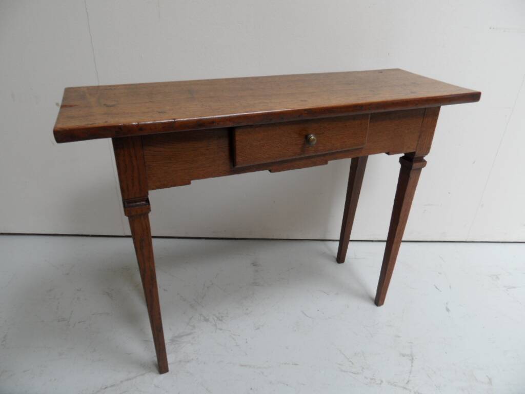 Antique oak sidetable