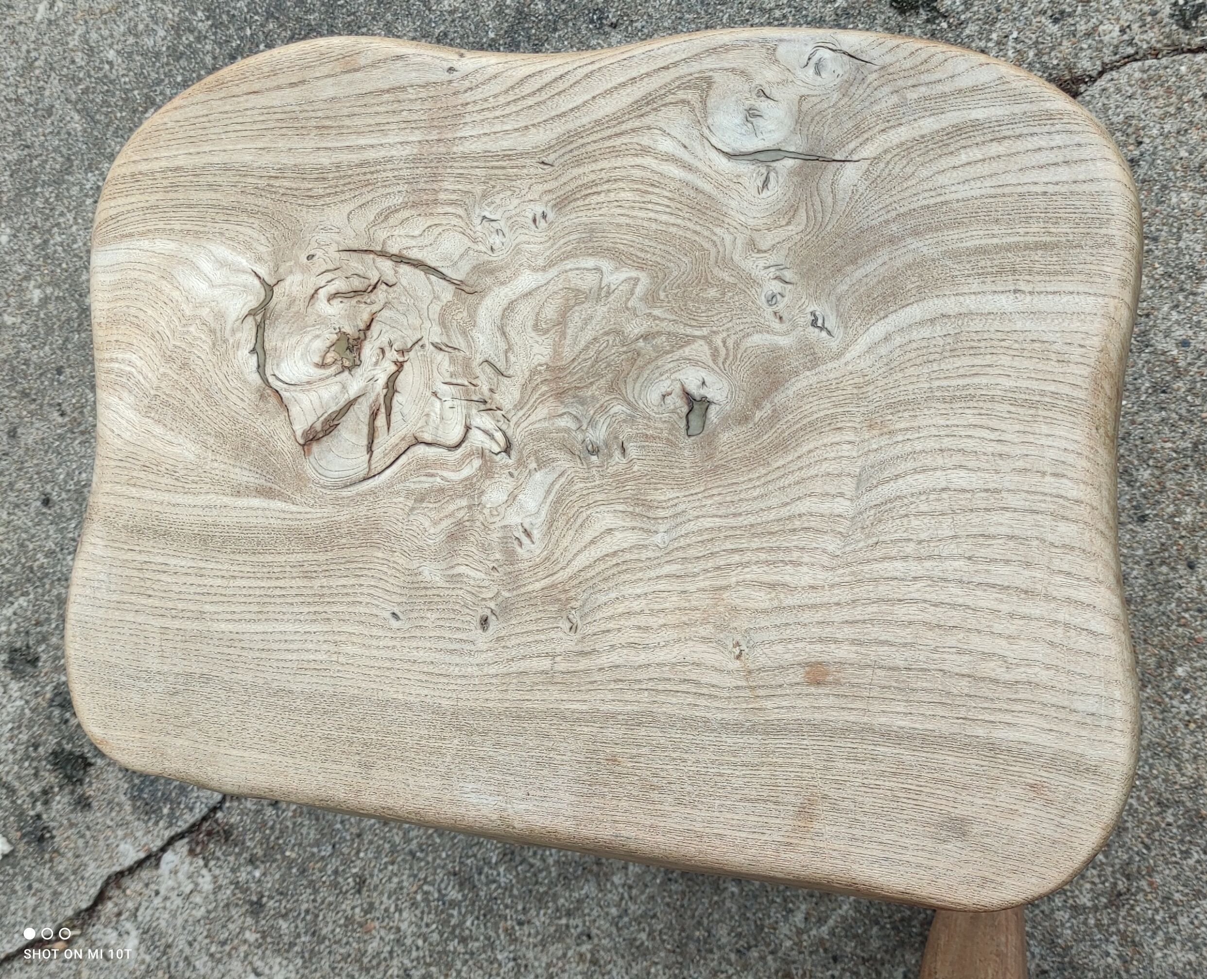 Old living room 3 rooms in wood, brutalist art