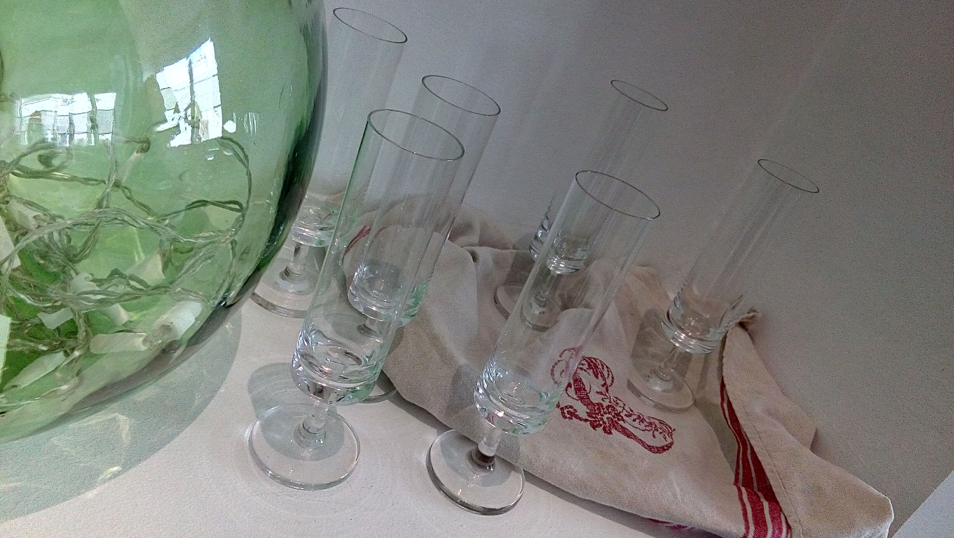 Set of 6 crystal flutes