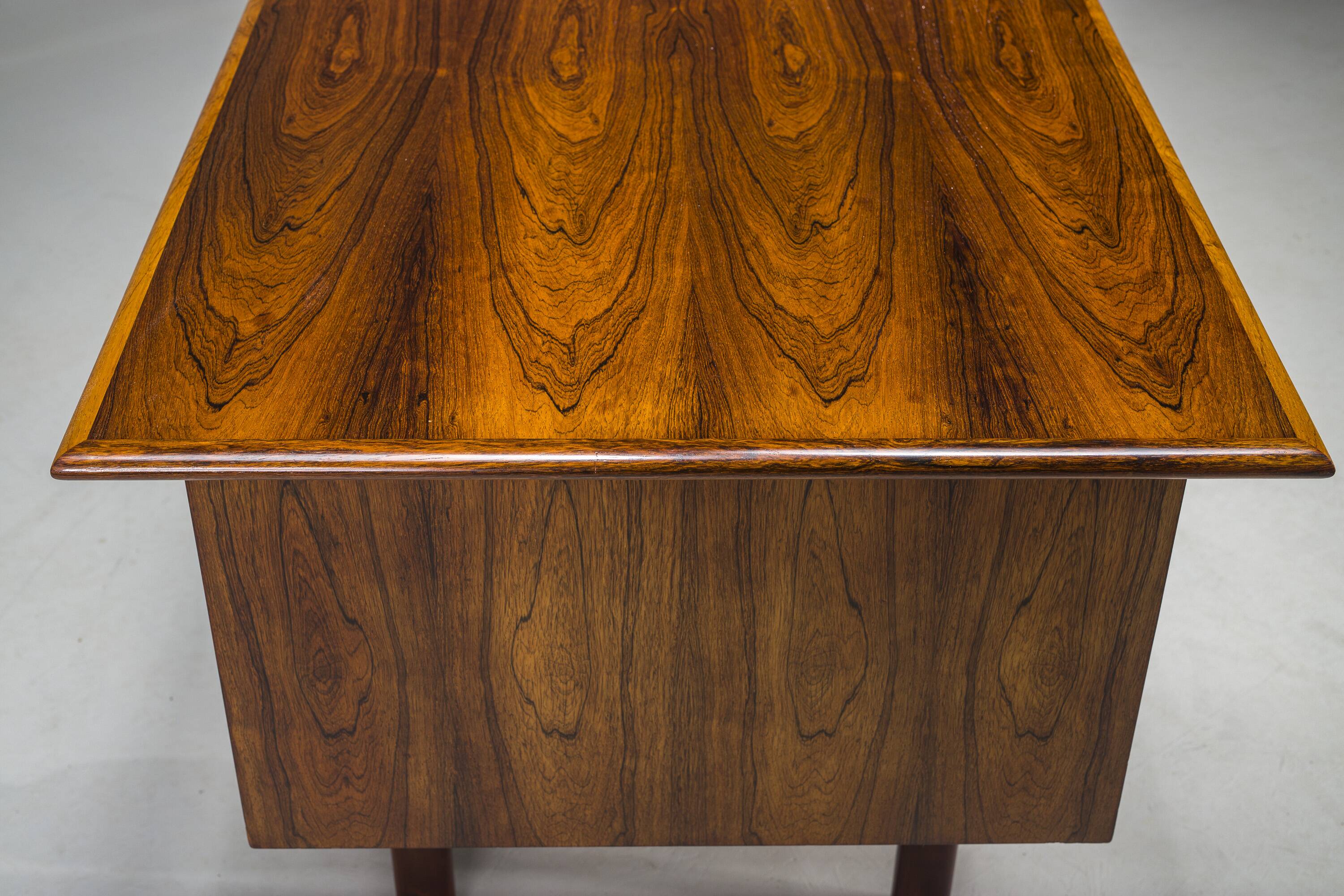 Bureau en palissandre, 1960