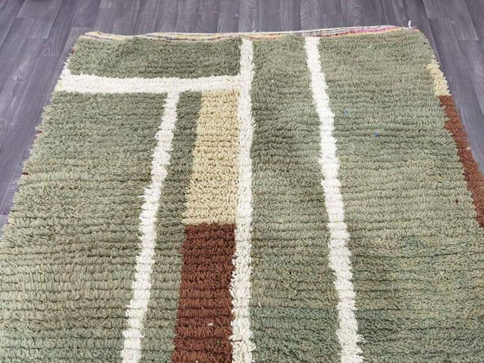 Tapis berbère fait main sur mesure à motifs colorés 1,4/2,6 m