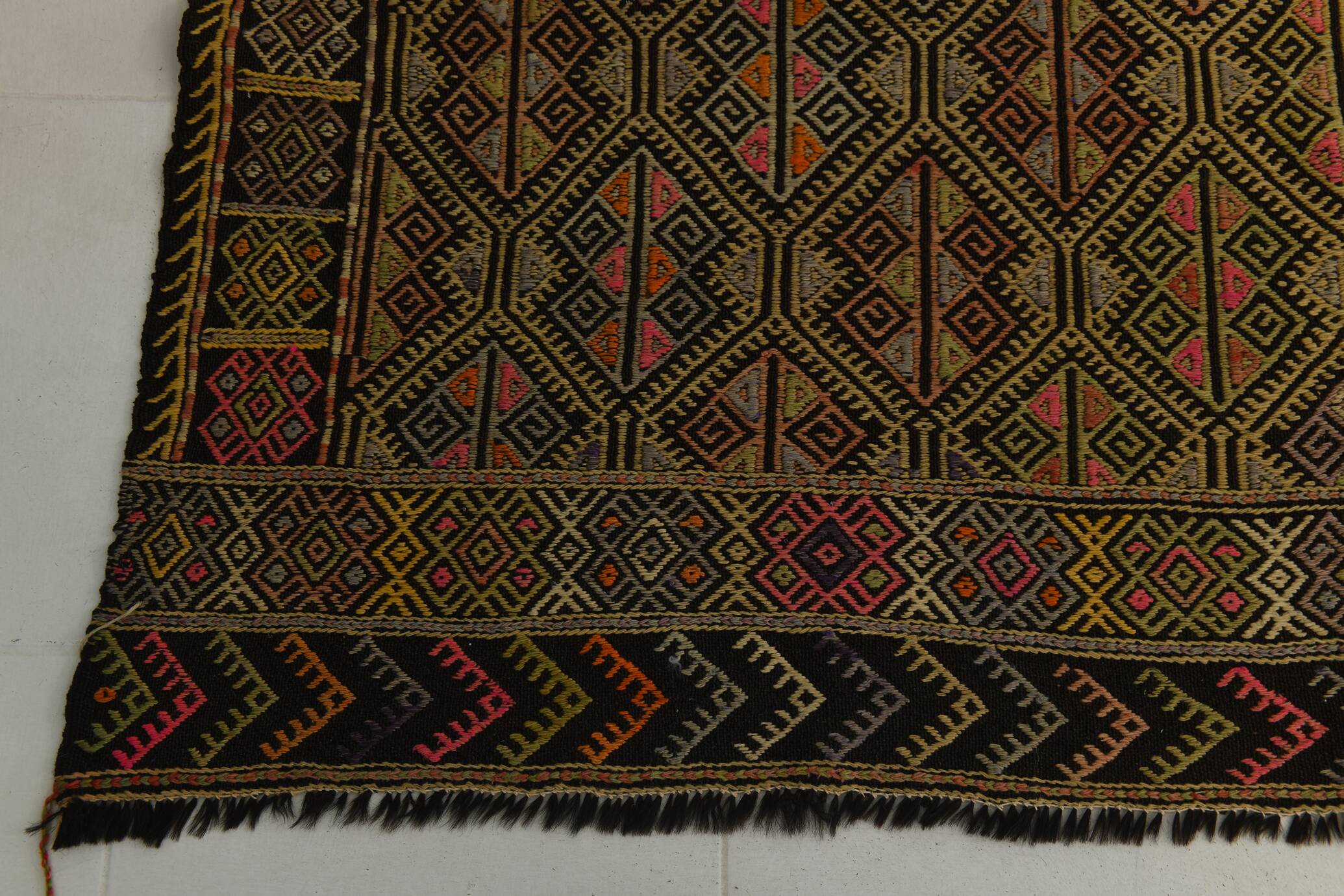 6x7 Turkish Vintage Kilim Rug, 180x207Cm