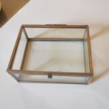 Rectangular glass box