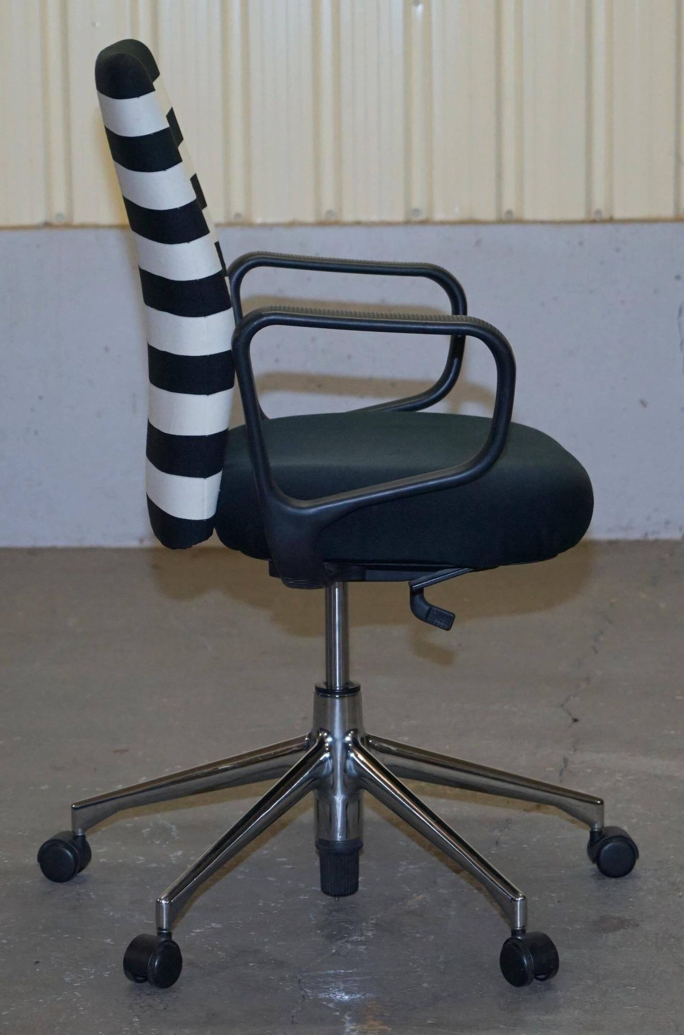 Vitra ergonomic office chair