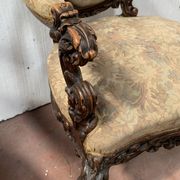 Fauteuil d'apparat richement sculpté Napoléon III