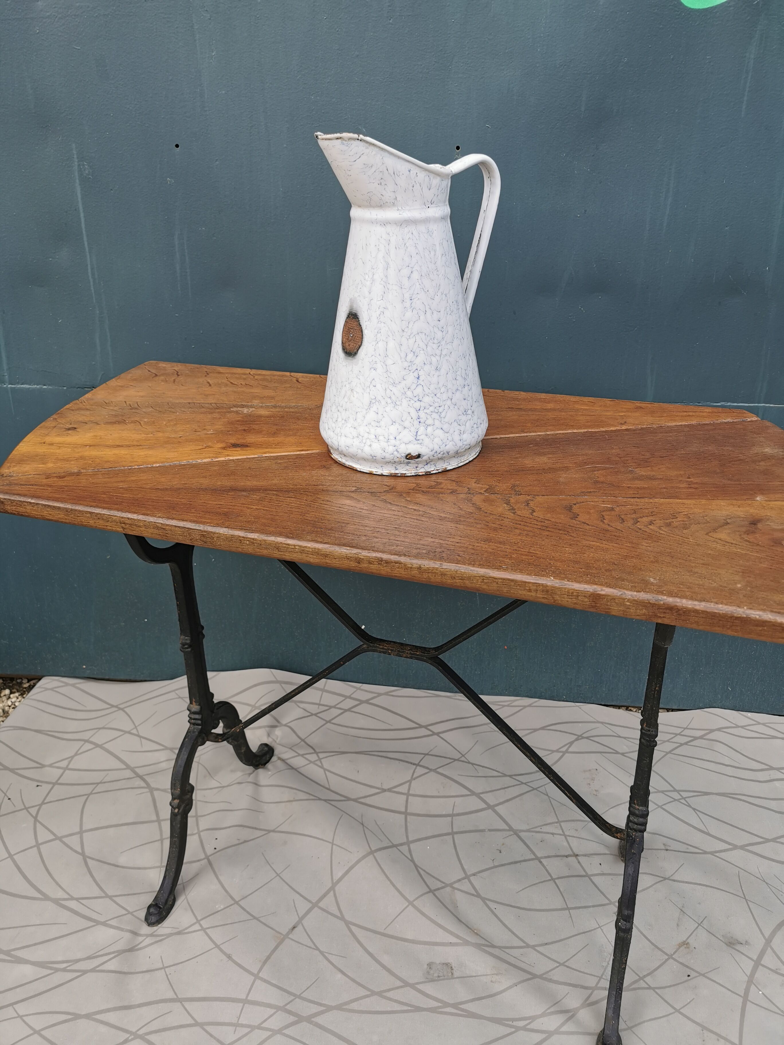 Bistro table