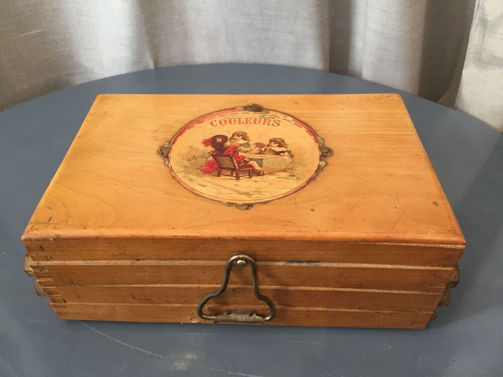 Wooden paint box 3 storage lockers