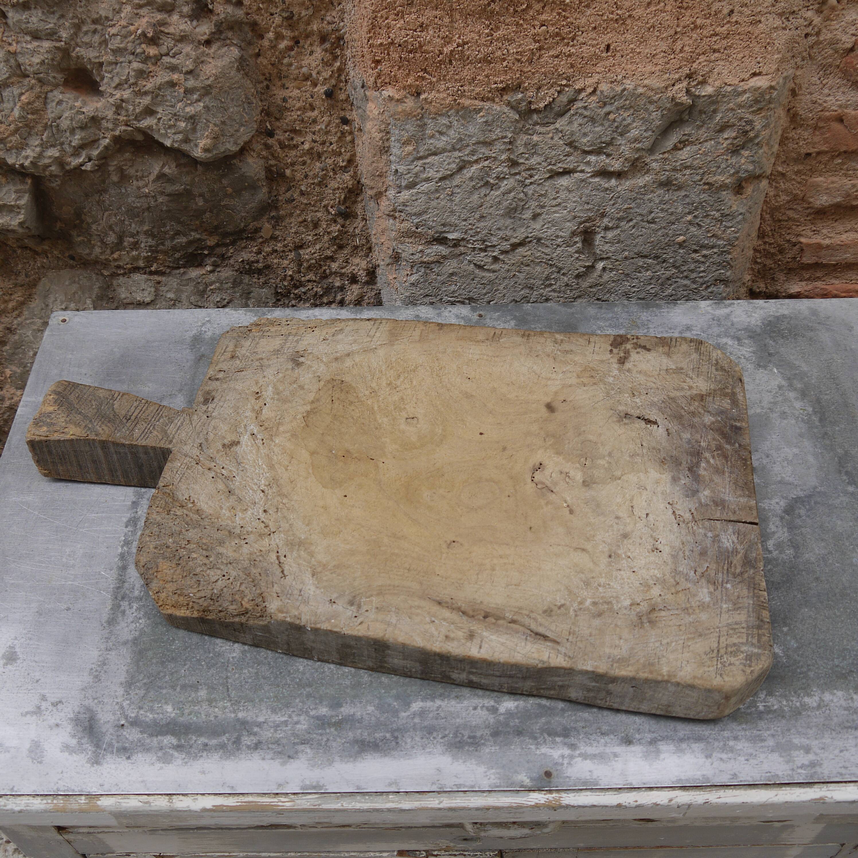 Wooden cutting board