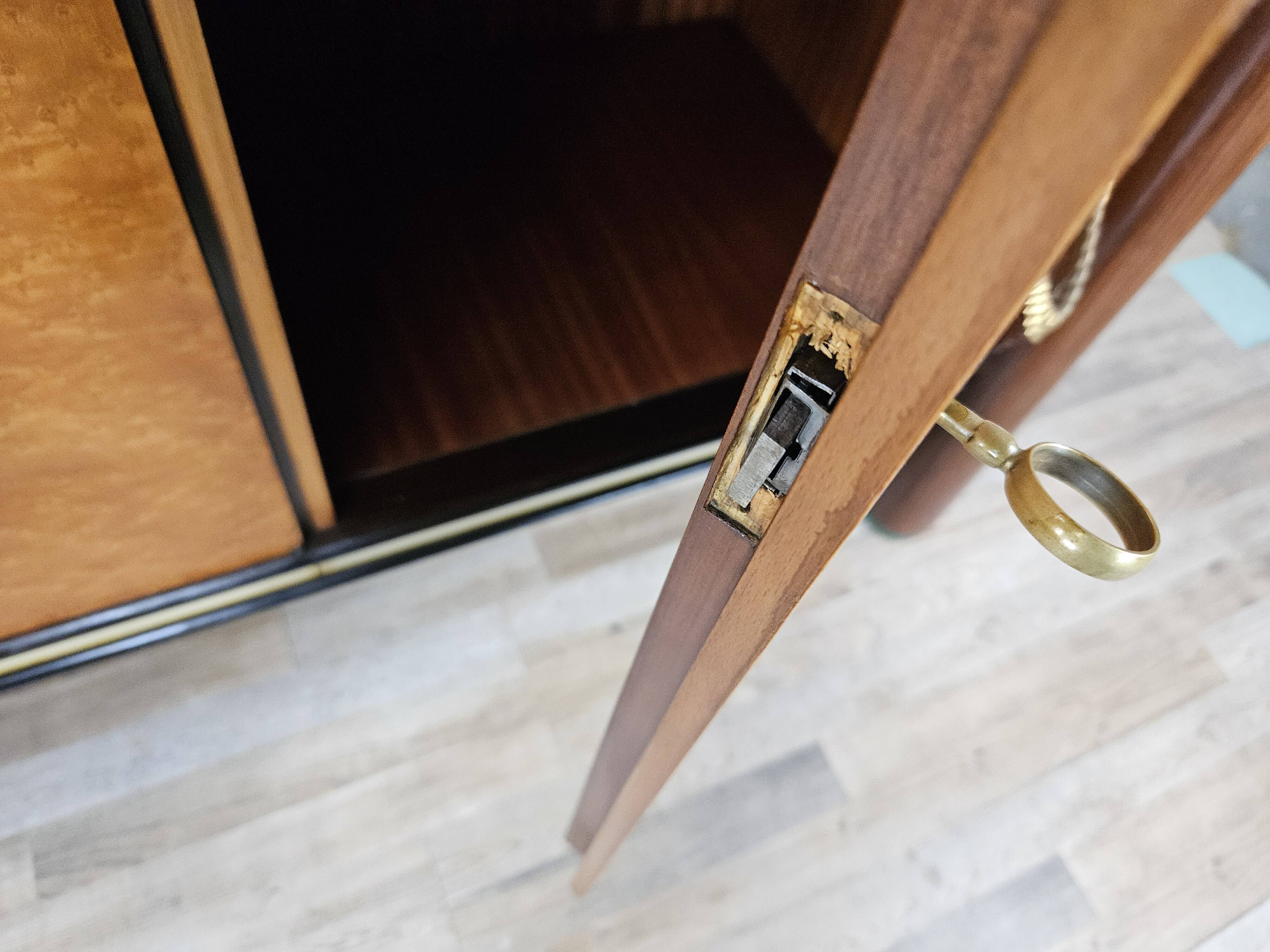 Art Decò Sideboard in Mahogany and Maple with Black Glass and Brass Finishi