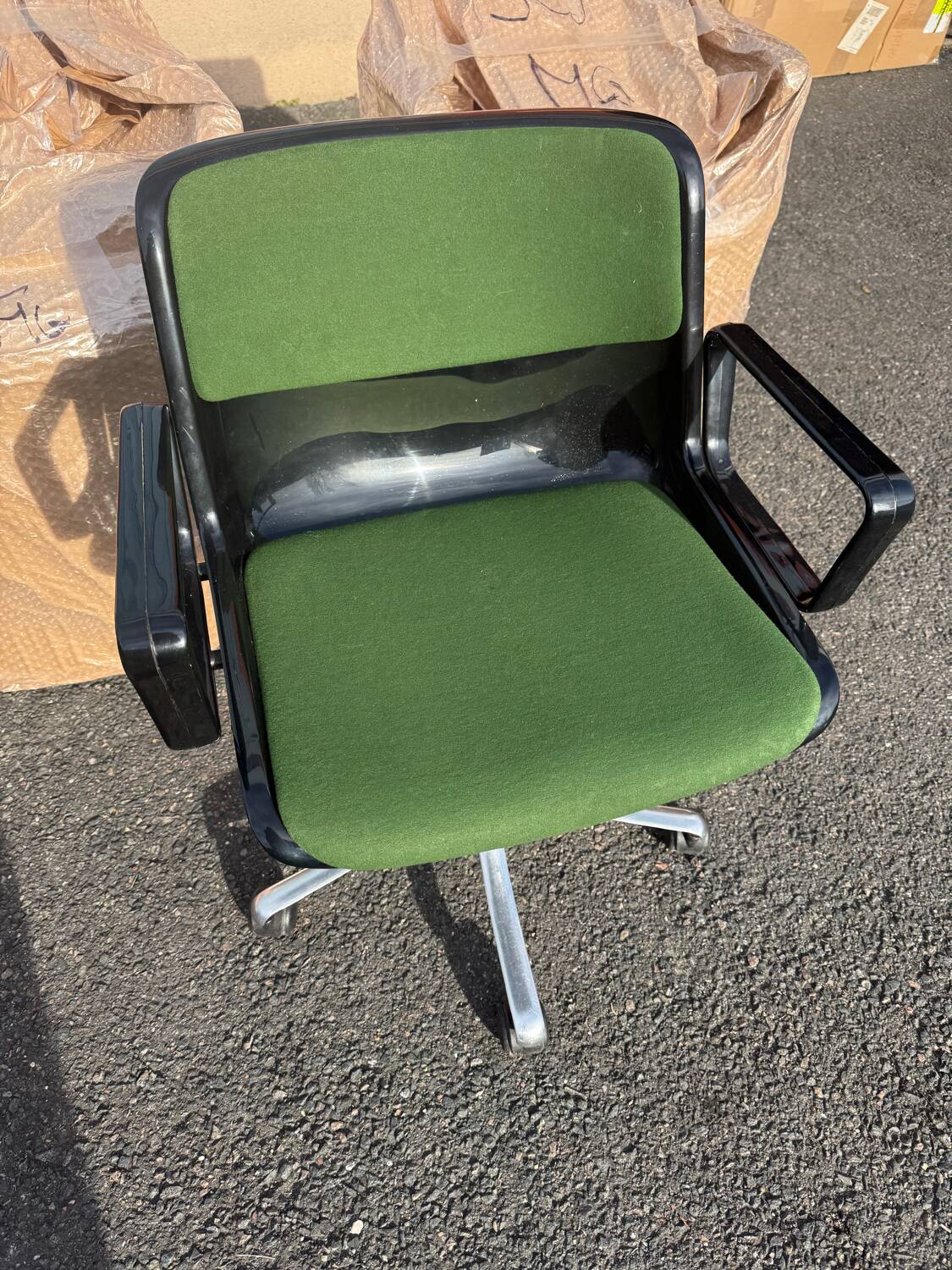 Tecno Modus Armchair