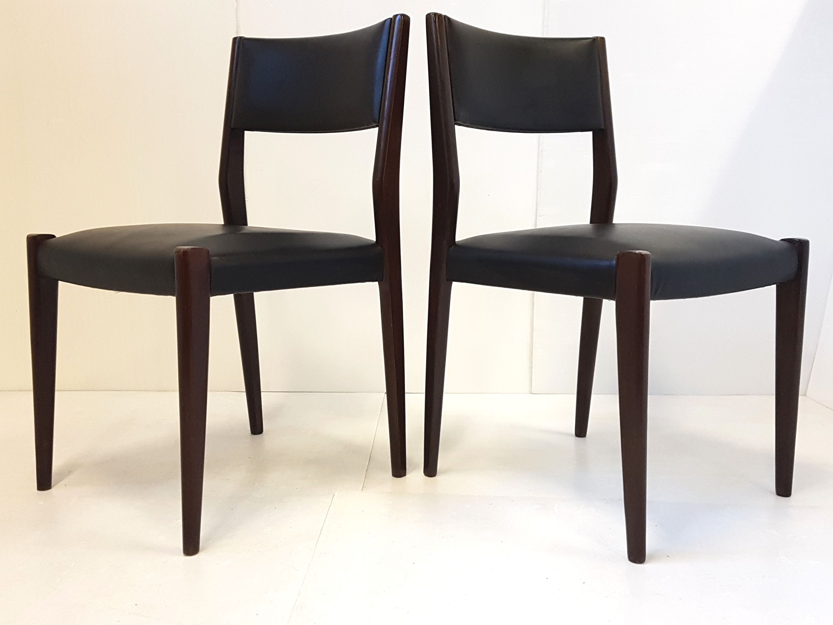 Suite of 6 Scandinavian chairs 1960