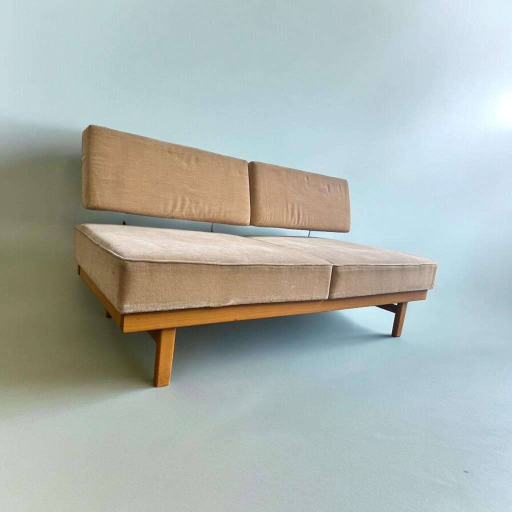Vintage daybed / sofa bed / two seaters knoll 'stella'
