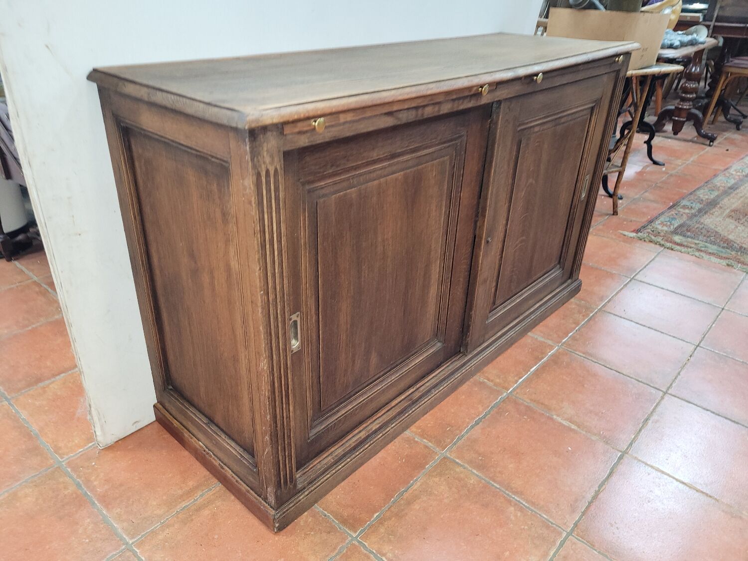 Craft furniture with sliding oak doors