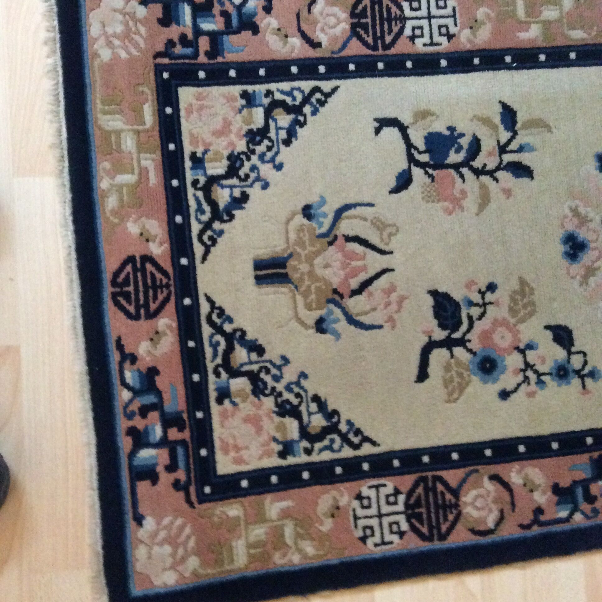 Middle East hand woven carpet 94 X 155 cm