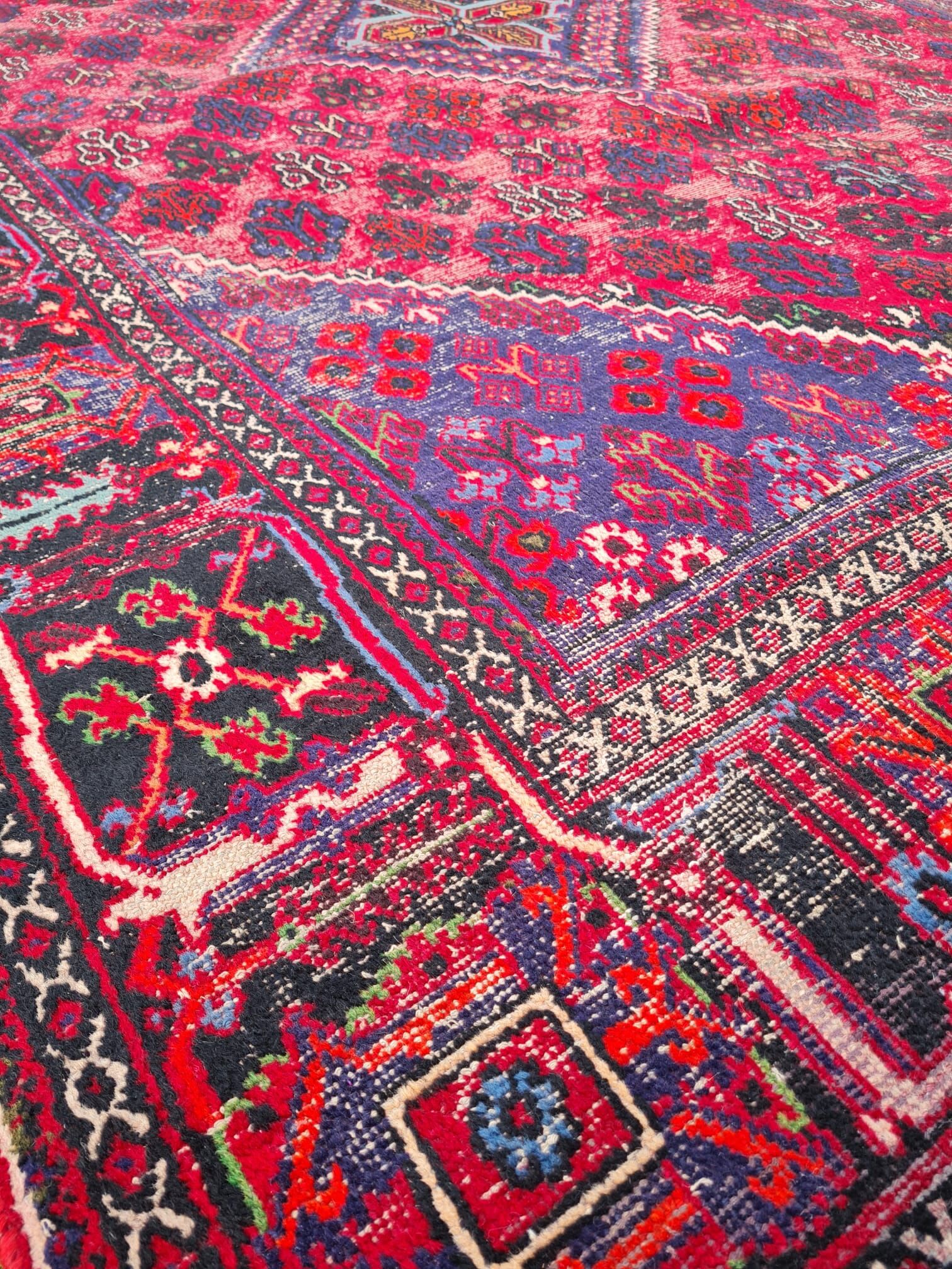Persian carpet 318 x 220