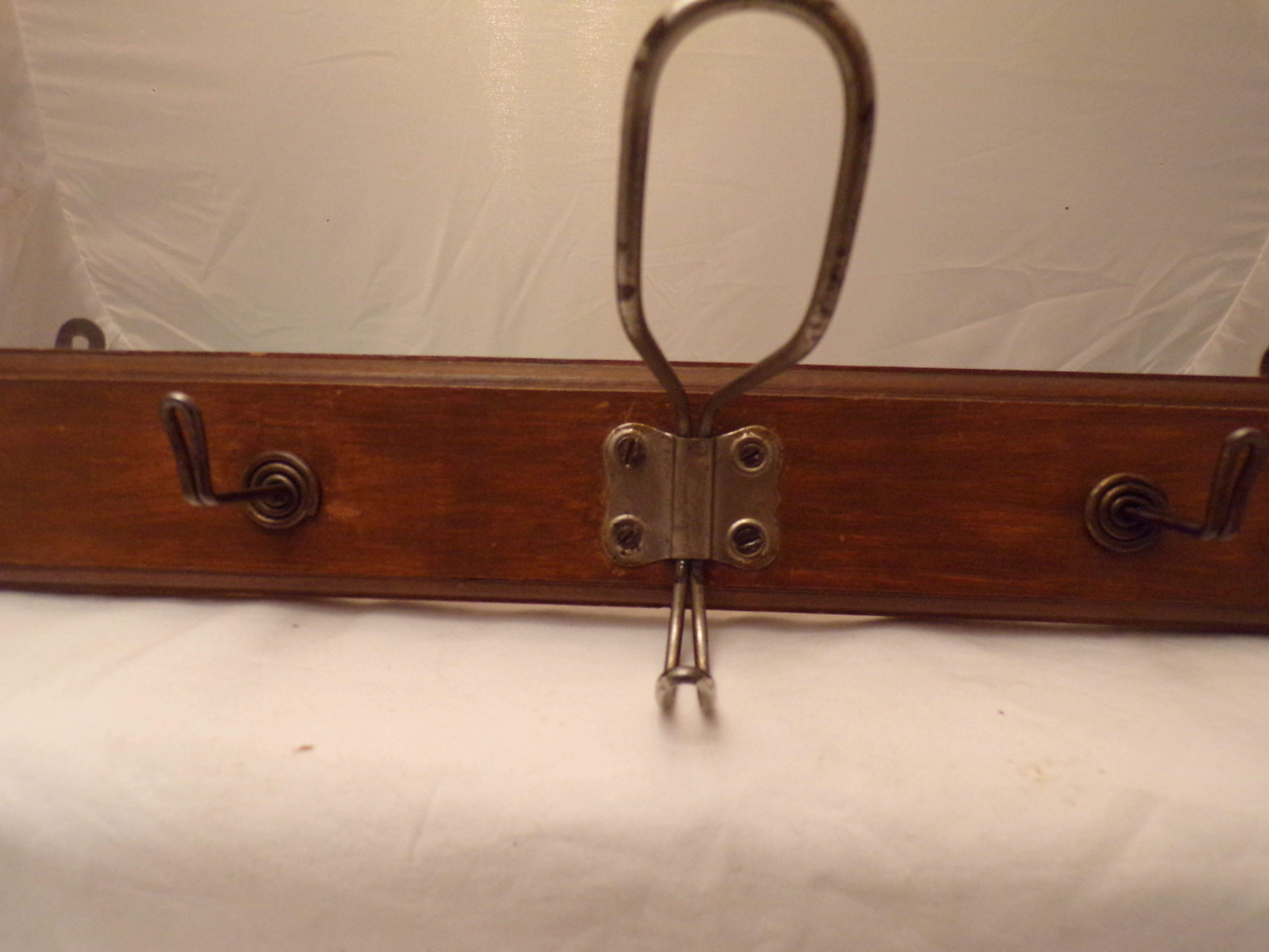 Door 5 wall coat hooks