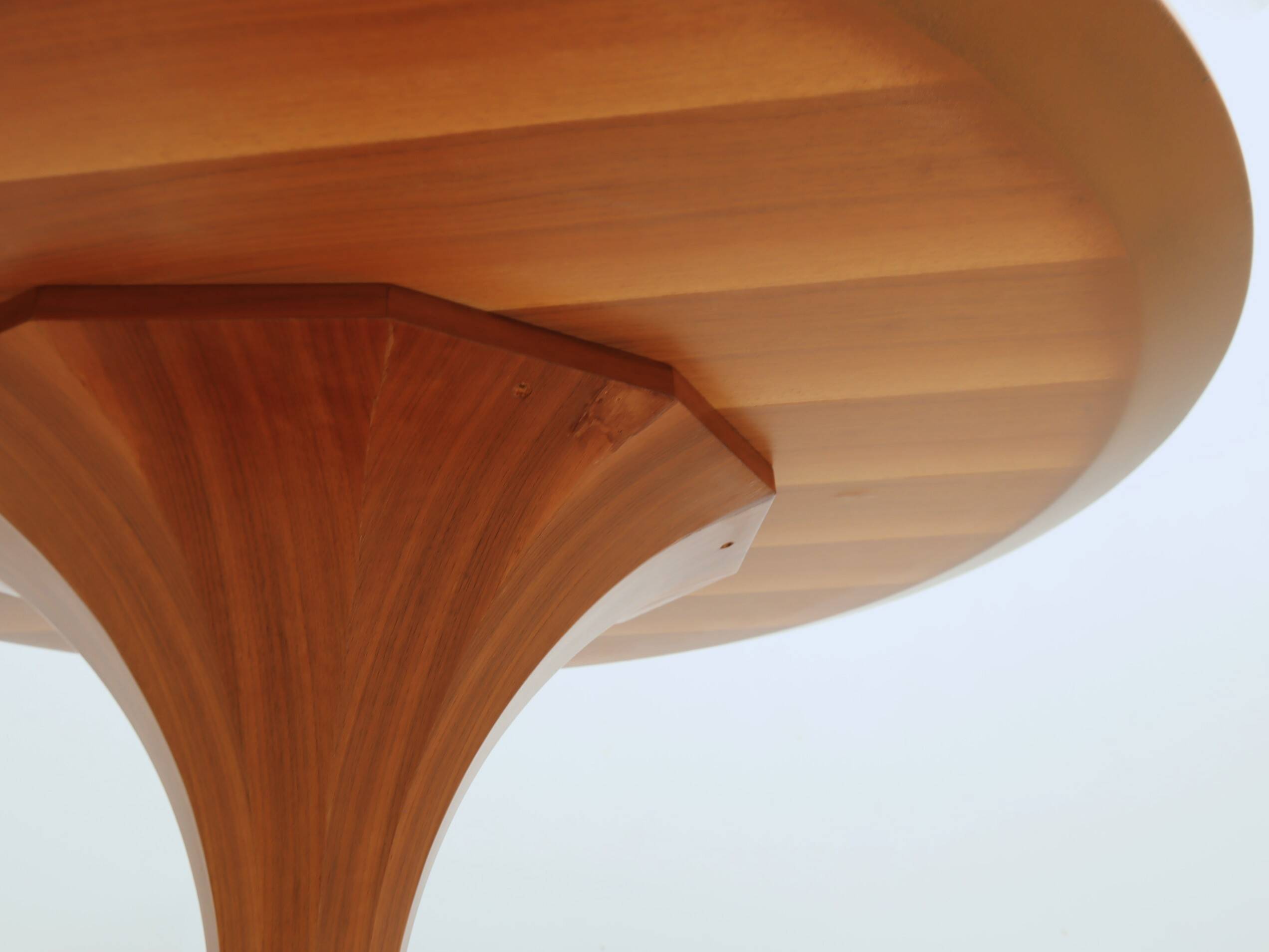 Sculptural mid-century dining table Carlo De Carli 1950s