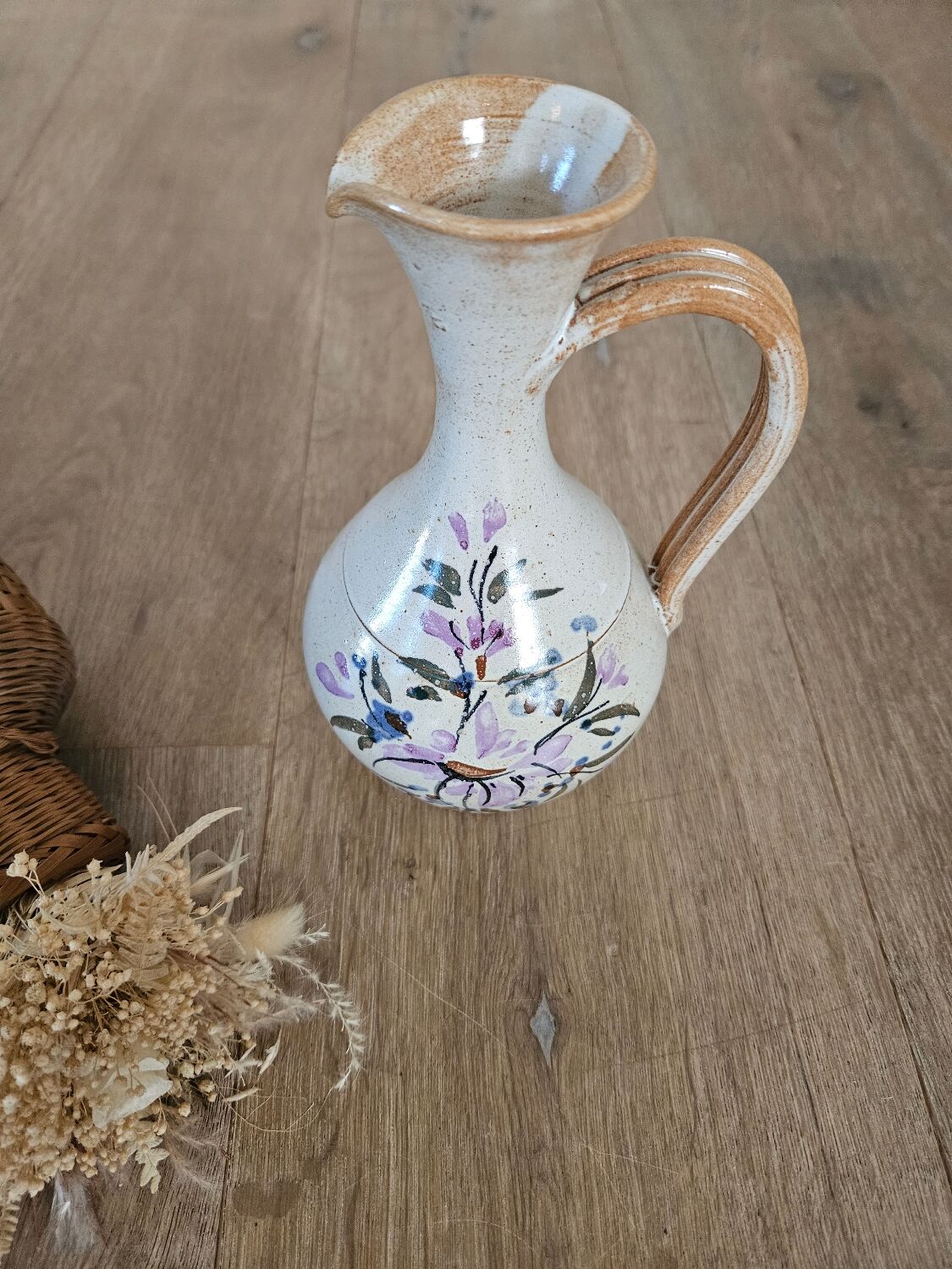Carafe or jug in stoneware with hand-painted floral motifs