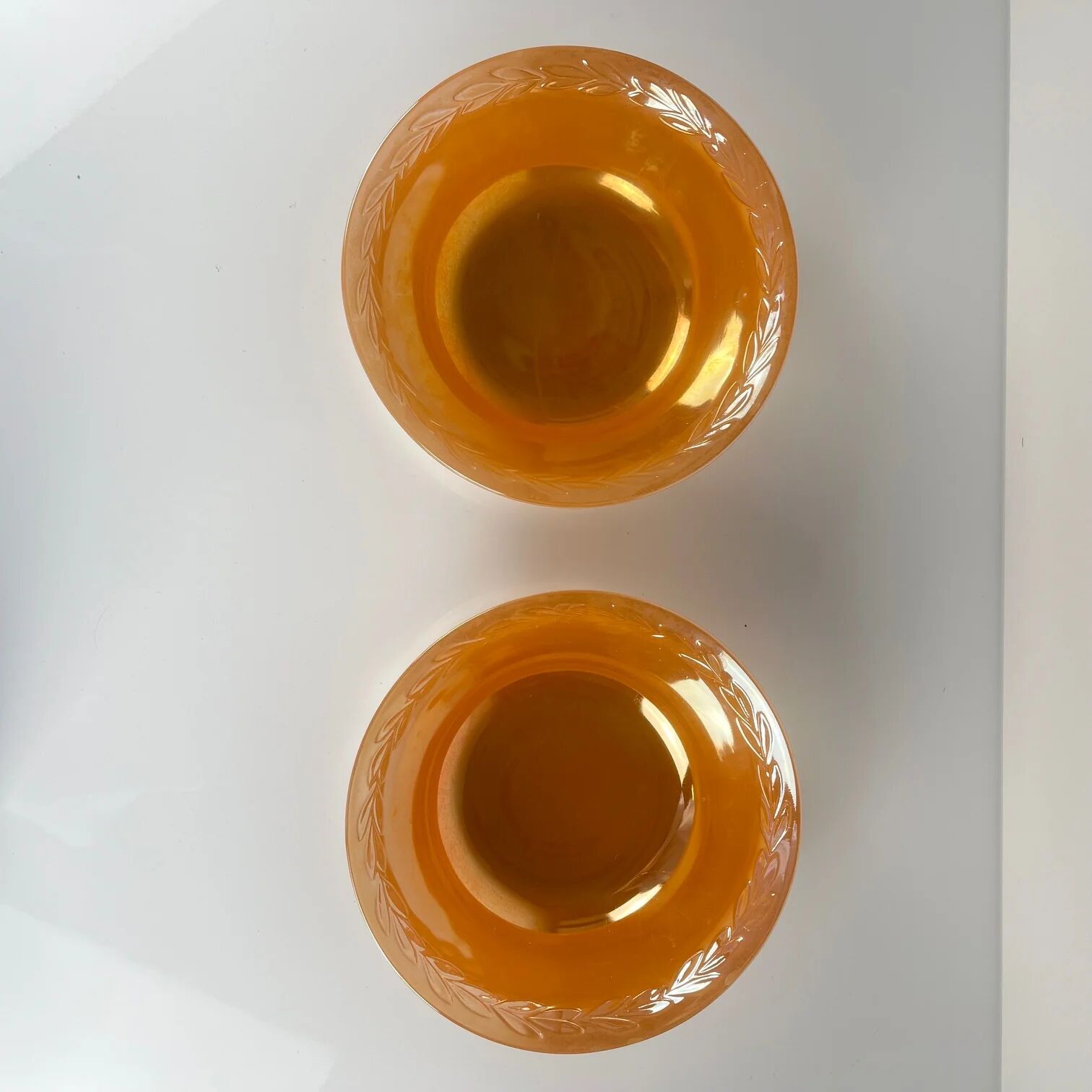 Important Fire-King Peach Lustre "Laurel Leaf" service for 12 people, Anchor Hocking, USA, 1950s.