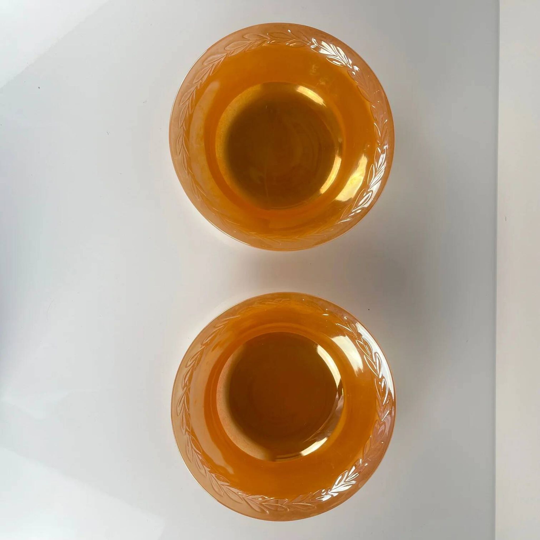 Important Fire-King Peach Lustre "Laurel Leaf" service for 12 people, Anchor Hocking, USA, 1950s.