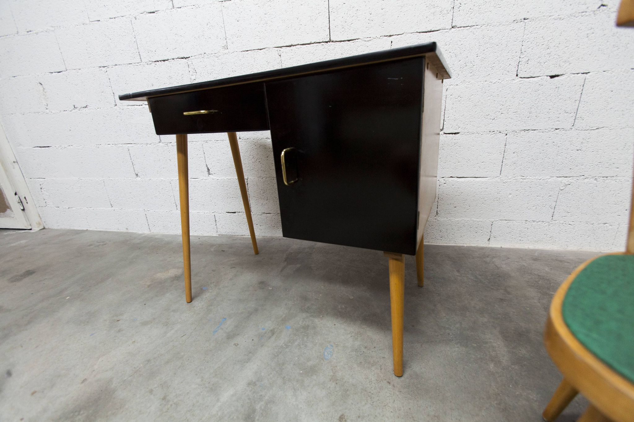 Baumann desk and chair, 1960s, Formica, wood and black, green seat