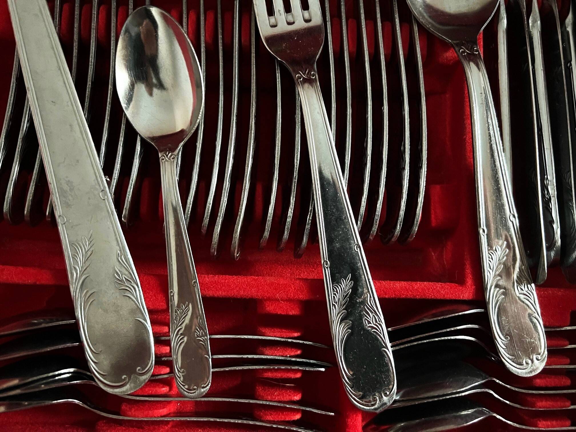 Complete 124-piece 2-drawer cutlery set Ascinox