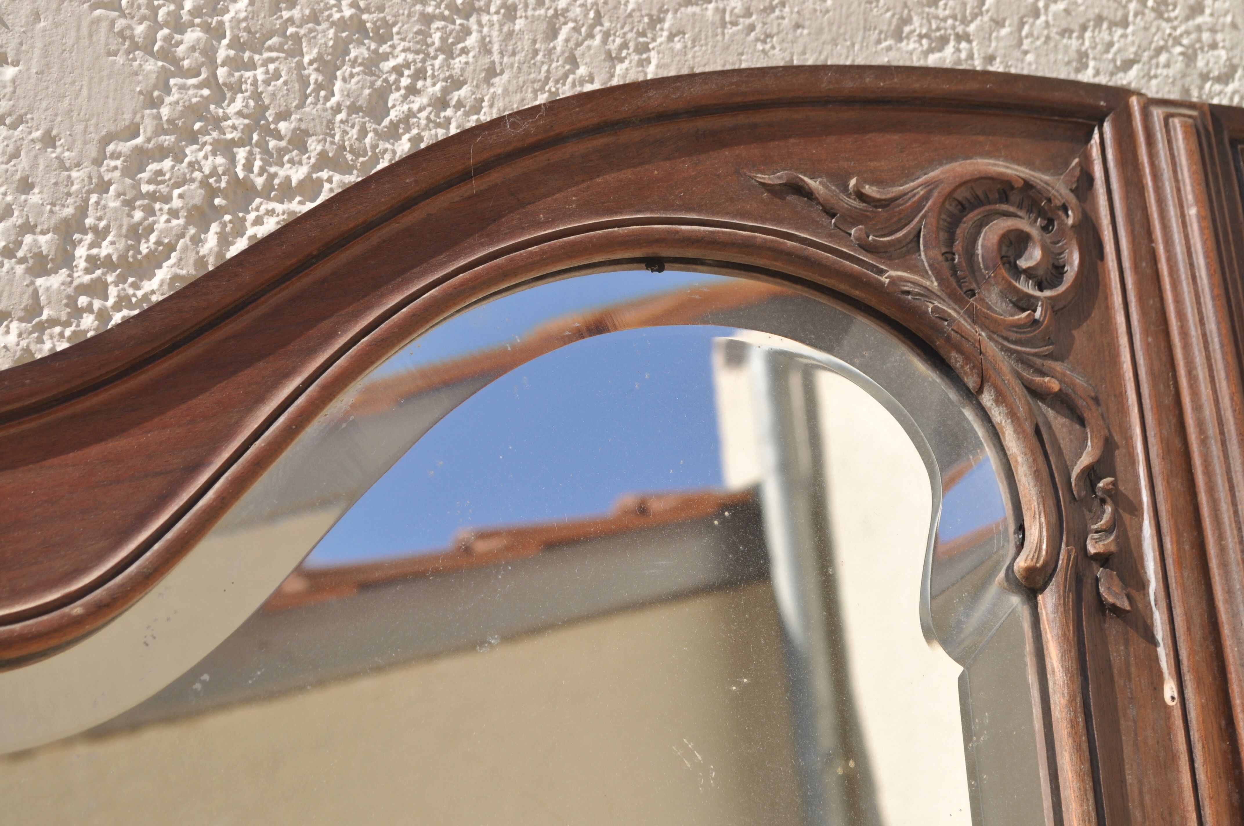 Mirror cabinet doors