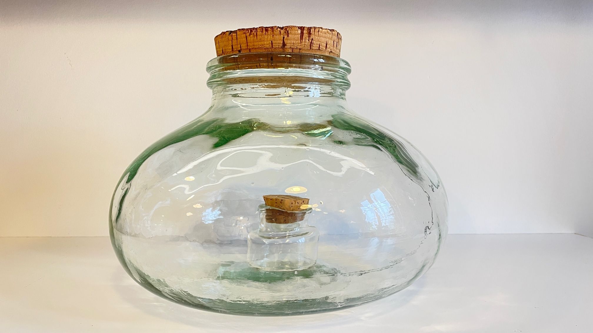 Bonbonnes vintage en verre soufflé et liège