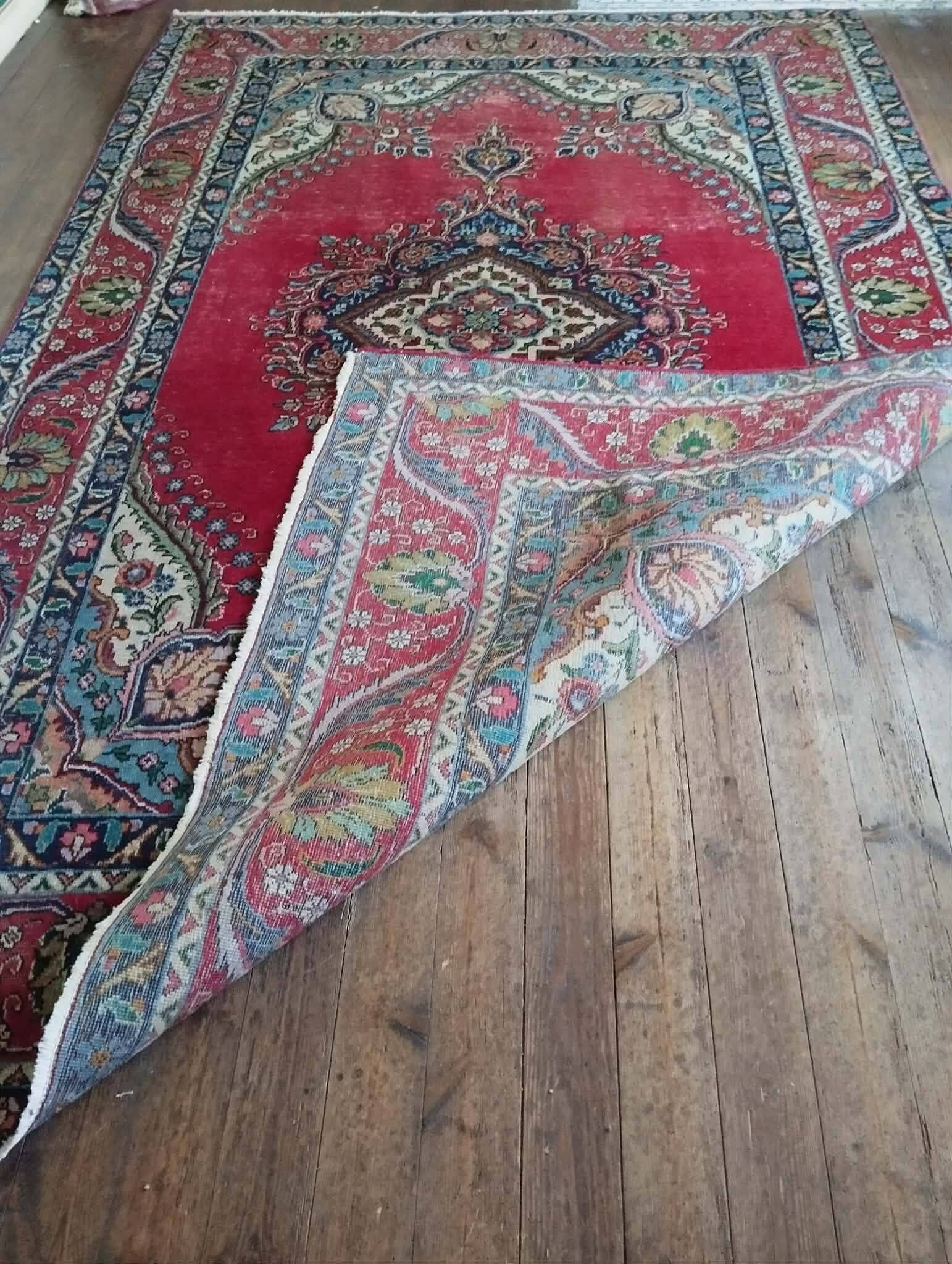 Handmade Persian Tabriz carpet 318x207cm